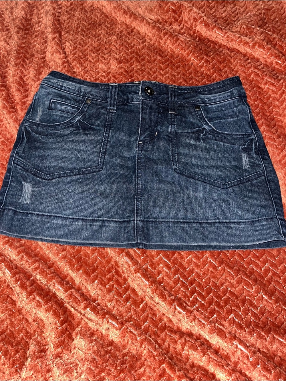 Y2K lei Dark Blue Denim Mini Skirt. Size 3